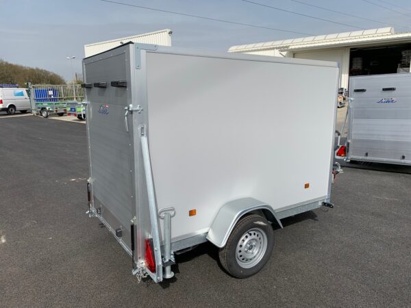 42930-lider-fourgon-cholet-remorque-1 FOURGON LIDER 42930 – 230 x 135 x 157 cm – 750 kg Freiné