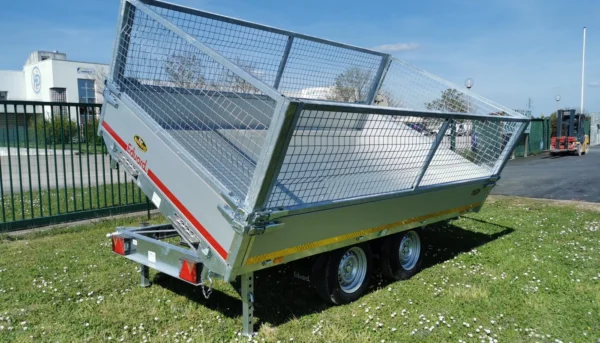 d2080f00a00dfeb3f8b3726e2d323a9adfc4c590.jpeg Plateau EDUARD 3318 – 330 x 180 x 30 cm – PTAC 2000 kg